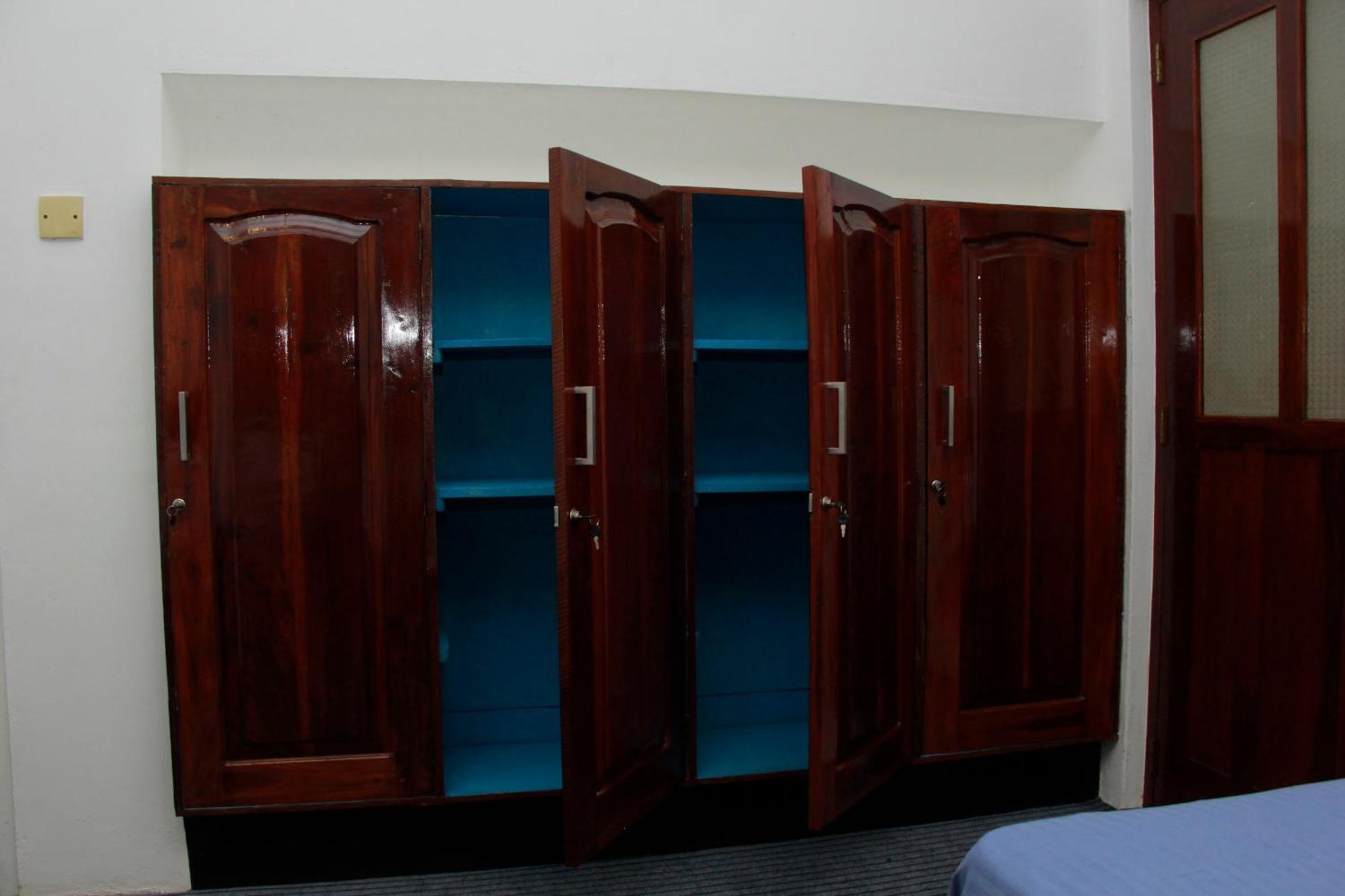 Traveler'S Haven Hostel At Colombo Intl Airport Katunayaka Eksteriør bilde