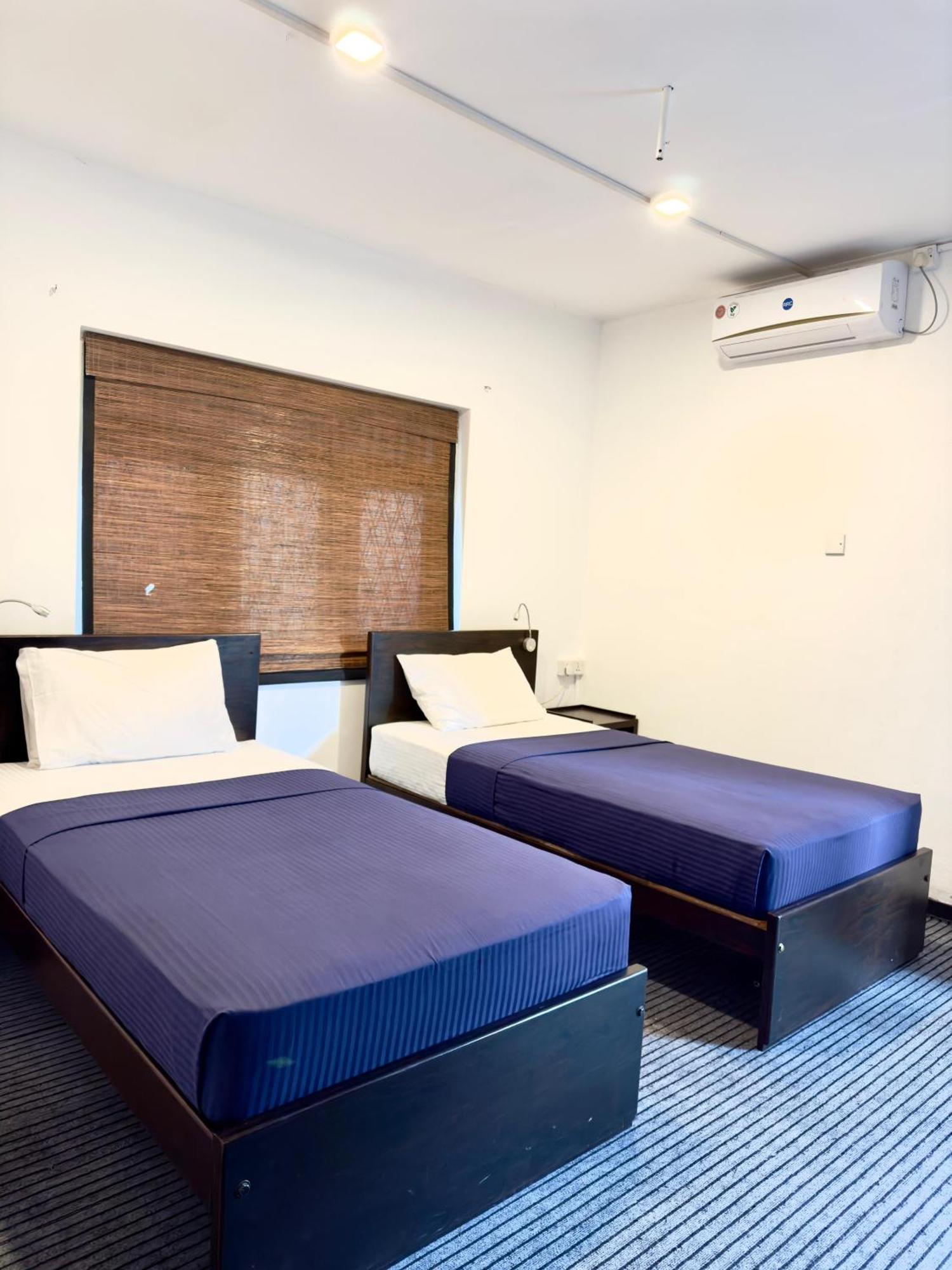 Traveler'S Haven Hostel At Colombo Intl Airport Katunayaka Eksteriør bilde