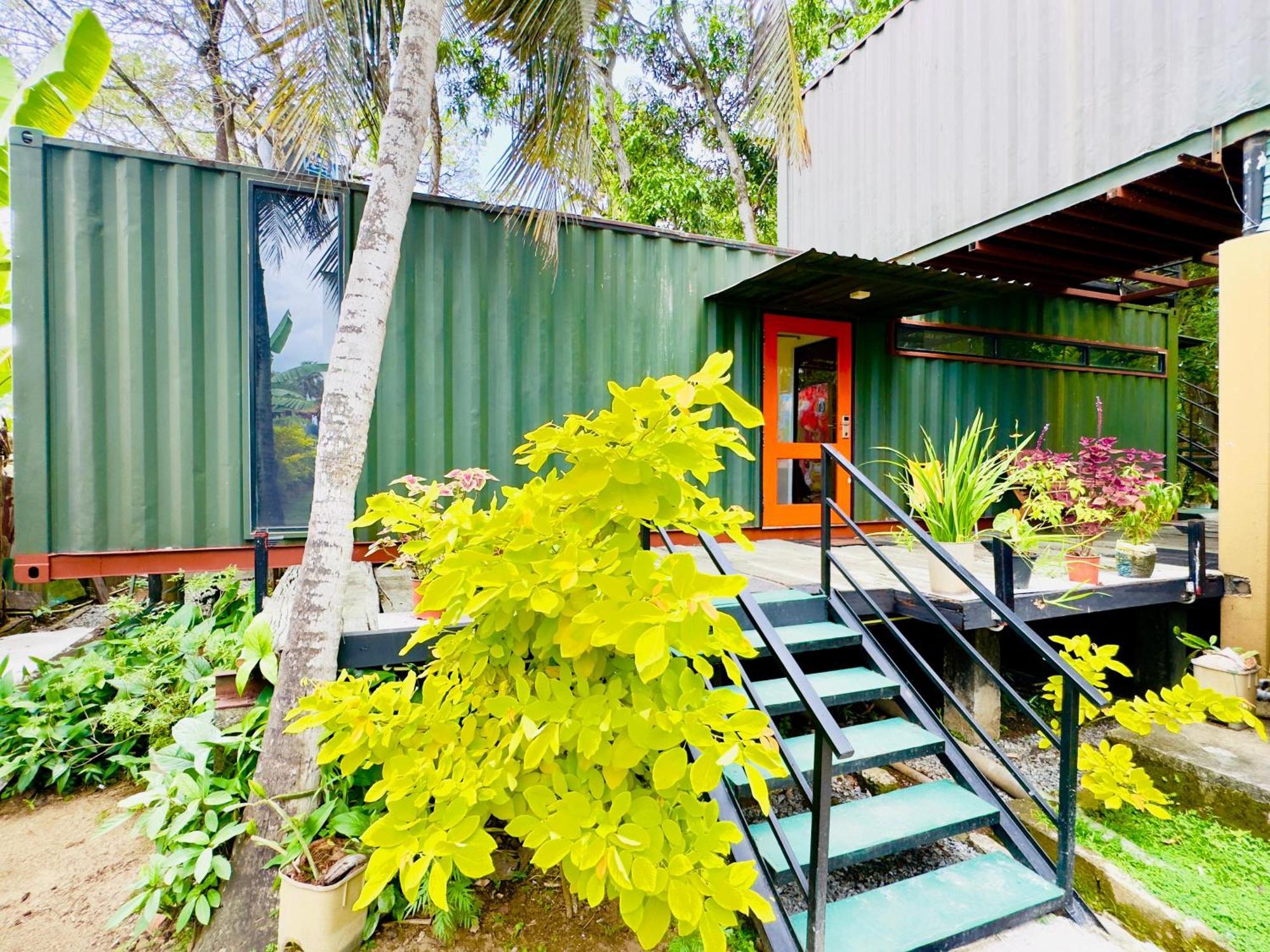 Traveler'S Haven Hostel At Colombo Intl Airport Katunayaka Eksteriør bilde