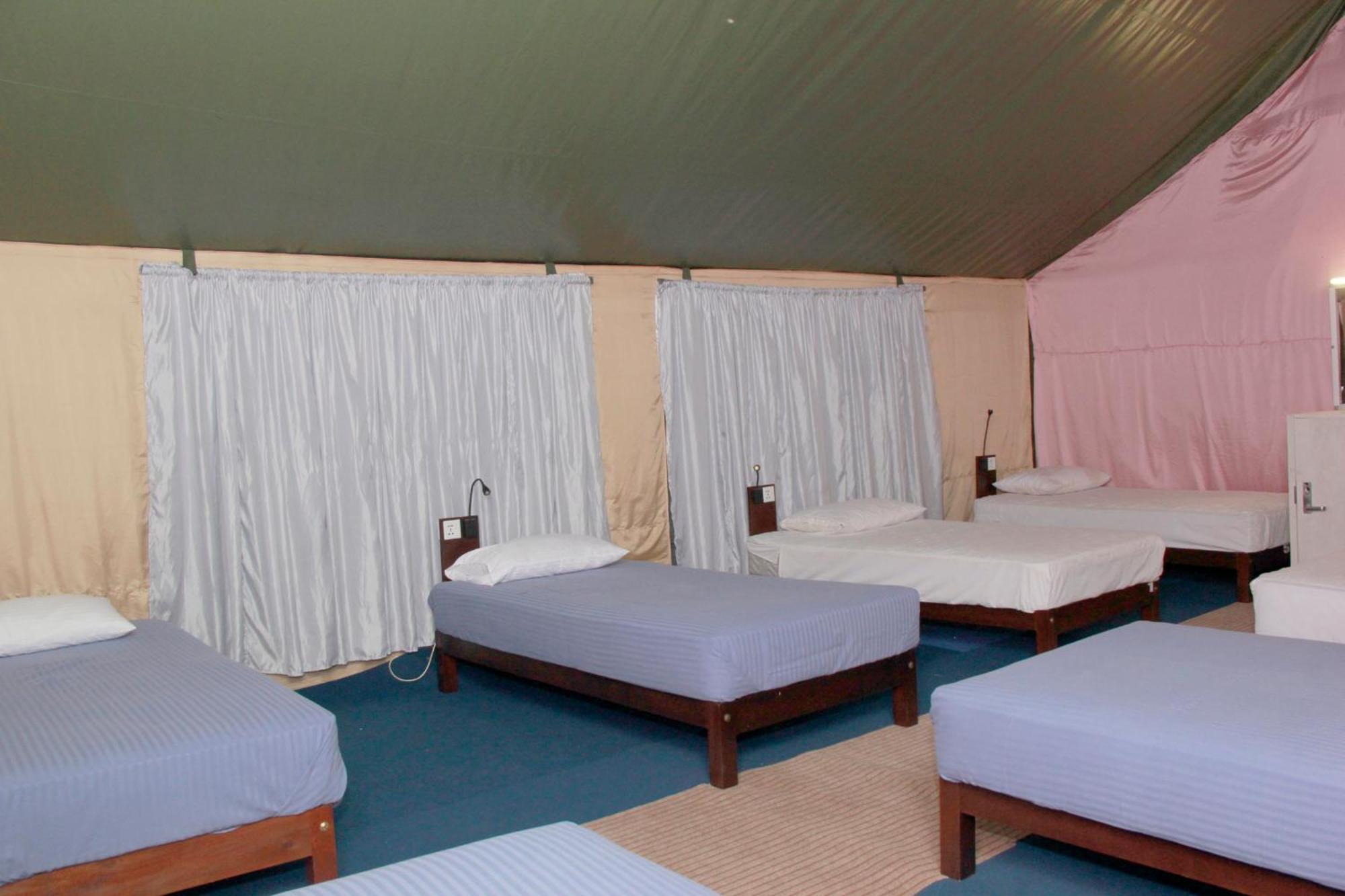 Traveler'S Haven Hostel At Colombo Intl Airport Katunayaka Eksteriør bilde