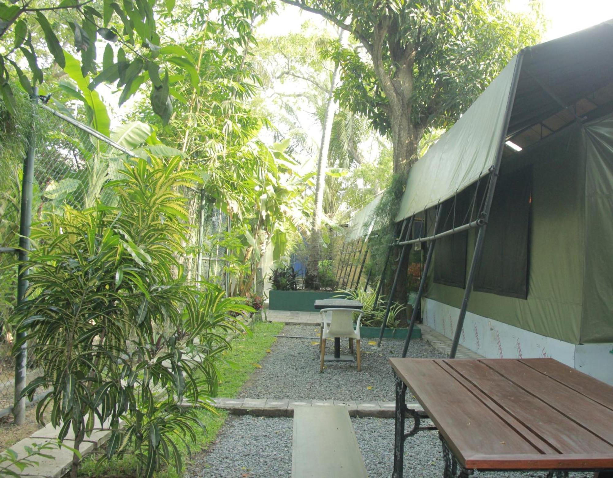Traveler'S Haven Hostel At Colombo Intl Airport Katunayaka Eksteriør bilde