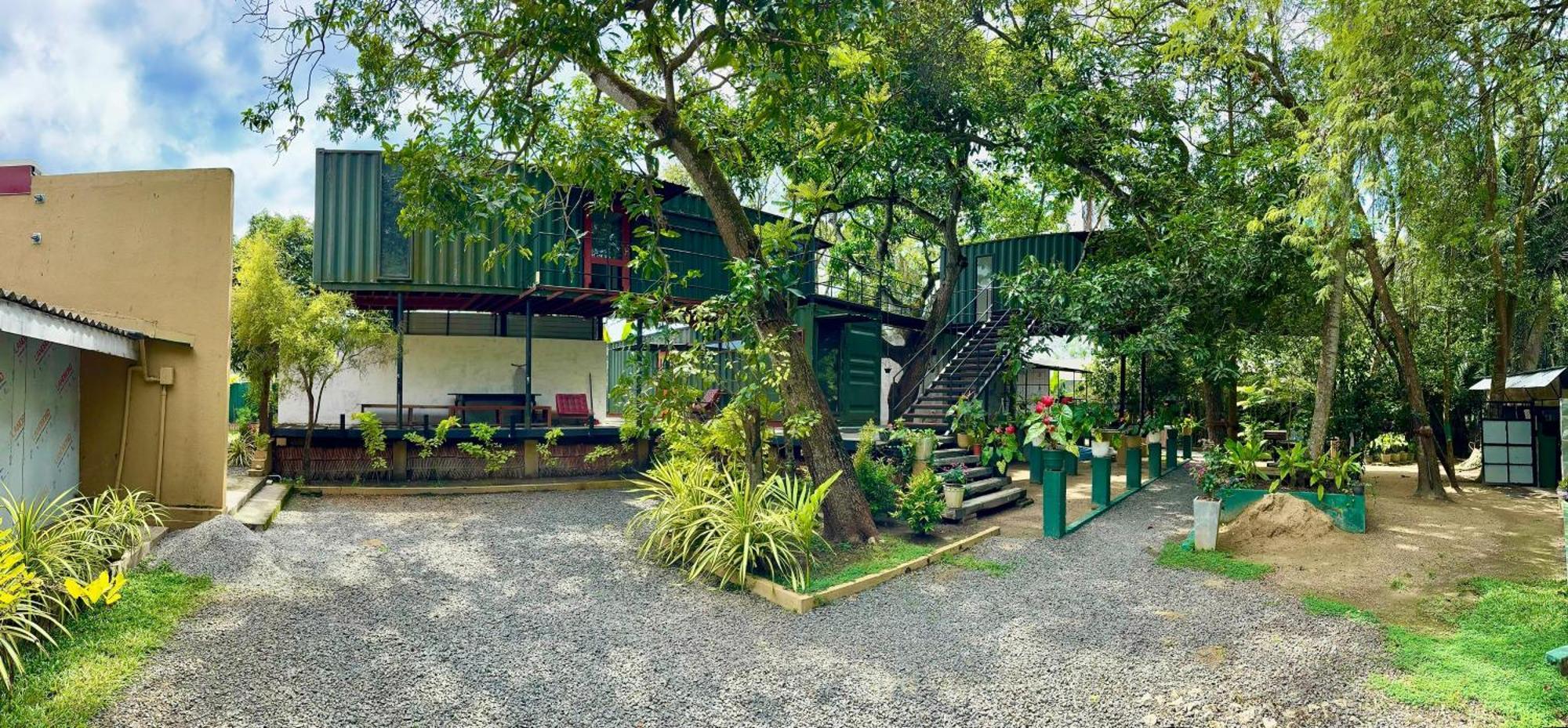 Traveler'S Haven Hostel At Colombo Intl Airport Katunayaka Eksteriør bilde